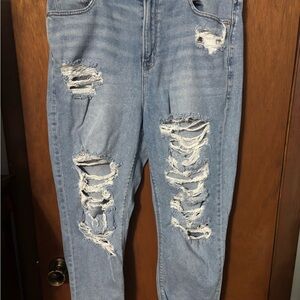 American Eagle Outfitters Light Blue Distressed Boyfriend Jeans